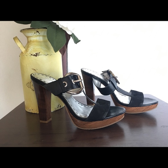 Heels - Picture 1 of 4